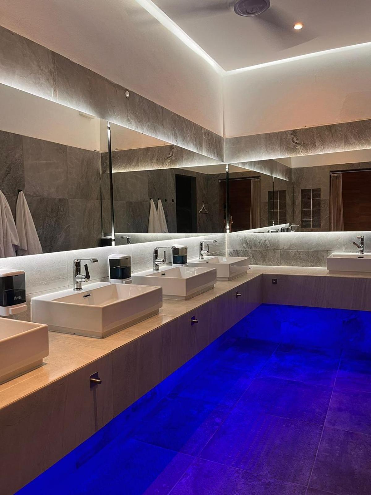Spartacus Hostel Boutique For Men Puerto Vallarta Dış mekan fotoğraf